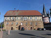 Neustadt, Schloss Drnberg und Junker-Hansen Turm, Schloss erbaut im 15. Jahrhhundert (14.05.2022)