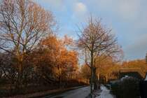 Hamburg am 15.12.2022: Wintersonne und erster Schnee im Osten der Stadt /