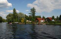 BERLIN, 24.05.2009, an der Spree im Ortsteil Rahnsdorf