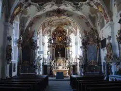 Kloster Wald im gleichnamigen Ort in Oberschwaben,  der Innenraum der Klosterkirche St.Bernhard, geweiht 1249,  der Umbau im Barock-Rokoko-Stil erfolgte 1696-98 durch den   Vorarlberger Baumeister