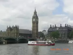 Big Ben mit einem Teil des Parlamentsgeb�udes