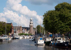 Der Stadtkanal von Lemmer am Ijsselmeer/NL
