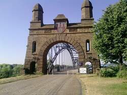 Alte Elbbrcke Harburg, erbaut von 1897-1899, verbindet die Hamburger  Stadtteile Harburg und Wilhemsburg, aufgenommen am 07.07.10.