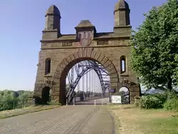 Alte Elbbr�cke Harburg, erbaut von 1897-1899, verbindet die Hamburger  Stadtteile Harburg und Wilhemsburg, aufgenommen am 07.07.10.