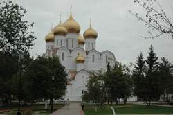 Die Mariä-Entschlafens-Kathedrale eine russisch-orthodoxe Kathedrale in Jaroslawl in Russland.