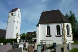 Eschbach im Markgr�flerland, die Friedhofskirche mit fehlendem Kirchenschiff, es wurde 1888 abgerissen, der Chor dient seitdem als Friedhofskapelle, Juli 2012