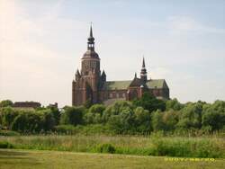 Blick ber den Frankenteich auf St.Marien