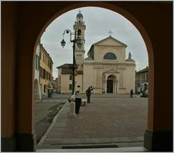 Der Marktplatz in Brescello   (14.11.2013)
