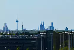 Skyline von K�ln, Blick vom Flughafen K�ln/Bonn - 05.05.2016