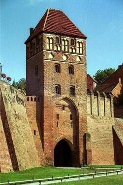 Das Elbtor in Tangerm�nde (September 2004)