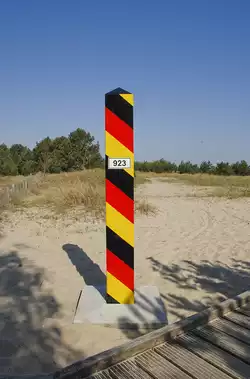 Deutscher Grenzpfosten bei Świnoujście (Swinem�nde).