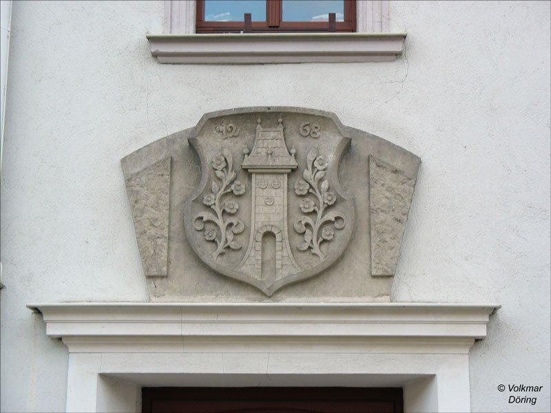 Wappen mit Jahreszahl 1268 am Rathaus Rothenburg in der Lausitz - 28.04.2007
