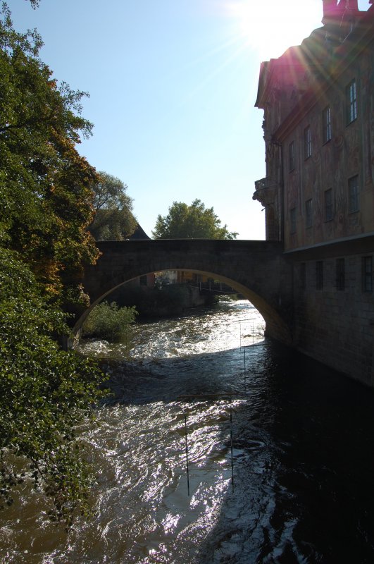 Wieder so eine kleine Brcke im Ort ber den Main. 15.10.07