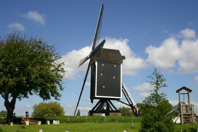 Windmühle oberhalb der Zoutziderstraat.