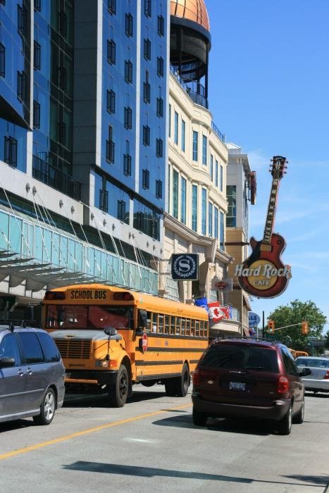 Wo sich die Touristen tummeln, gibt es in Amerika auch viel Rummel. Blick zum Hard Rock Caf.