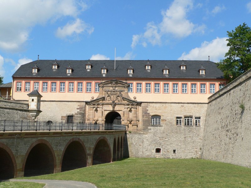 Zitadelle auf dem Petersberg. Von hier besteht ein Fuweg zum Domplatz. 17.6.2007