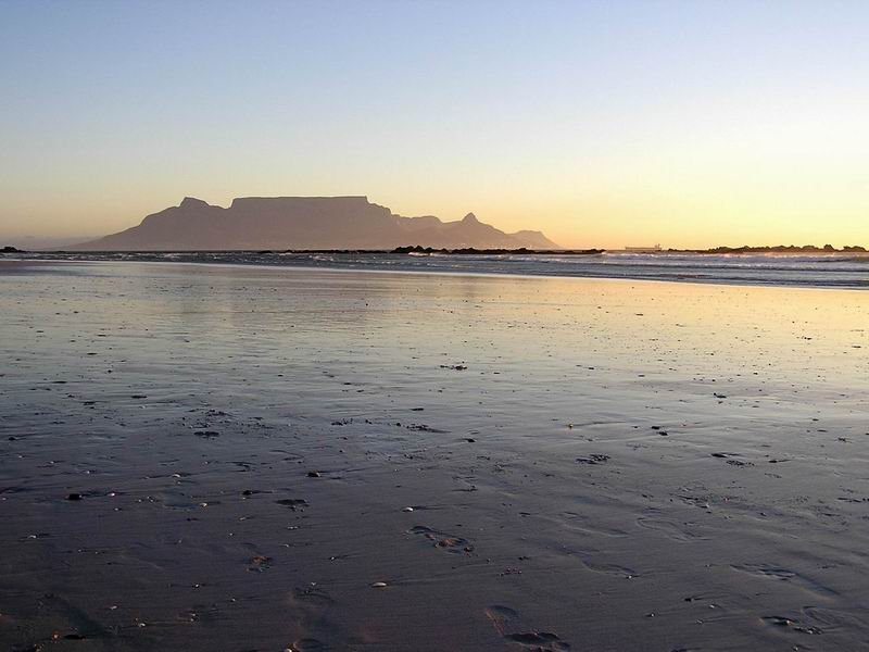 Zum Abend hin. Aufgenommen vom Bloubergstrand